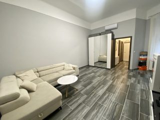 Eladó 62 m²-estársasházi lakás VII. Kerület (Nagykörúton kívül) , Zsinagógával szemben: 89'000'000 Ft