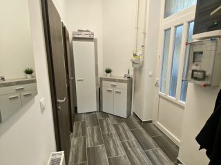 Eladó 62 m²-estársasházi lakás VII. Kerület (Nagykörúton kívül) , Zsinagógával szemben: 89'000'000 Ft