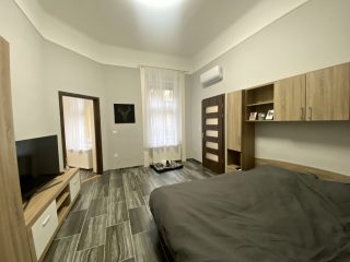 Eladó 62 m²-estársasházi lakás VII. Kerület (Nagykörúton kívül) , Zsinagógával szemben: 89'000'000 Ft