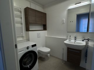 Kiadó 40 m²-estársasházi lakás VIII. Kerület (Corvin negyed) , Corvin sétány: 360'000 Ft