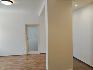 Eladó 61 m²-estársasházi lakás VIII. Kerület (Corvin negyed) , Üllői út: 103'900'000 Ft