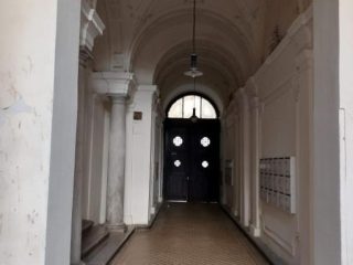 Eladó 45 m²-estársasházi lakás VIII. Kerület (II. János Pál pápa tér és környéke) , Bezerédj utca: 55'900'000 Ft