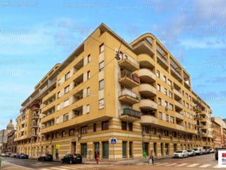 Eladó 140 m²-esüzlethelyiség utcai bejárattal VIII. Kerület (II. János Pál pápa tér és környéke) , KUN utca: 155'000'000 Ft