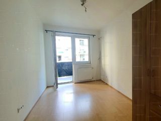 Kiadó 76 m²-estársasházi lakás VIII. Kerület (II. János Pál pápa tér és környéke) , KUN utca: 295'000 Ft