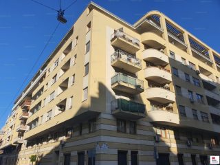 Kiadó 42 m²-estársasházi lakás VIII. Kerület (II. János Pál pápa tér és környéke) , KUN utca: 180'000 Ft