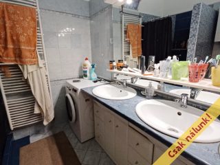 Eladó 123 m²-estársasházi lakás VIII. Kerület (II. János Pál pápa tér és környéke) , M4 közeli, Népszínház utca: 119'000'000 Ft