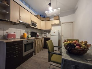 Eladó 87 m²-estársasházi lakás VIII. Kerület (II. János Pál pápa tér és környéke) , Népszínház utca: 82'900'000 Ft