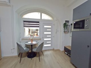 Eladó 21 m²-estársasházi lakás VIII. Kerület (Józsefváros) , Népszínház negyed: 44'000'000 Ft