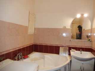 Eladó 53 m²-estársasházi lakás VIII. Kerület (Kálvária tér) , Kálvária utca: 48'400'000 Ft
