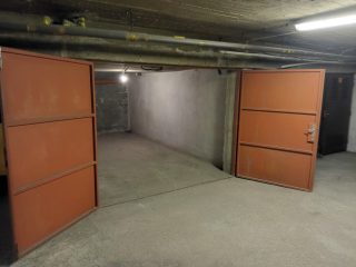 Eladó 13 m²-esteremgarázs hely VIII. Kerület (Magdolna negyed) , Karácsony Sándor utca: 7'900'000 Ft