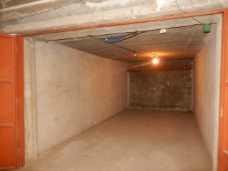 Eladó 13 m²-esteremgarázs hely VIII. Kerület (Magdolna negyed) , Karácsony Sándor utca: 7'900'000 Ft