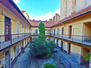 Eladó 35 m²-estársasházi lakás VIII. Kerület (Magdolna negyed) , Karácsony Sándor utca: 43'500'000 Ft
