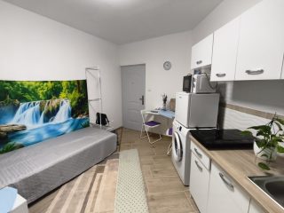 Eladó 15 m²-estársasházi lakás VIII. Kerület (Magdolna negyed) , Koszorú utca: 19'900'000 Ft