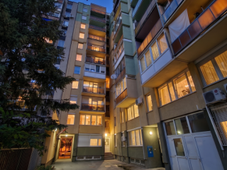 Eladó 64 m²-estársasházi lakás VIII. Kerület (Orczy negyed) , Baross utca: 84'500'000 Ft