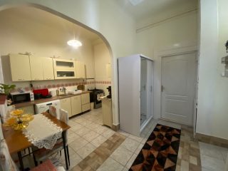 Eladó 44 m²-estársasházi lakás VIII. Kerület (Orczy negyed) , Orczy út: 60'000'000 Ft