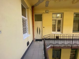 Eladó 44 m²-estársasházi lakás VIII. Kerület (Orczy negyed) , Orczy út: 60'000'000 Ft