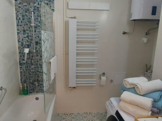 Eladó 42 m²-estársasházi lakás VIII. Kerület (Palotanegyed) , Múzeum körút: 109'500'000 Ft