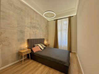 Eladó 122 m²-estársasházi lakás VIII. Kerület (Palotanegyed) , Rákóczi út: 189'000'000 Ft