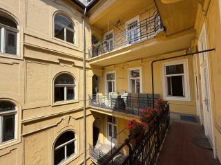 Eladó 122 m²-estársasházi lakás VIII. Kerület (Palotanegyed) , Rákóczi út: 189'000'000 Ft