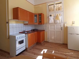 Eladó 47 m²-estársasházi lakás VIII. Kerület (Palotanegyed) , Szentkirályi utca: 68'900'000 Ft