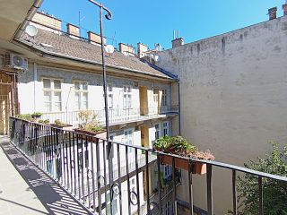 Eladó 47 m²-estársasházi lakás VIII. Kerület (Palotanegyed) , Szentkirályi utca: 68'900'000 Ft