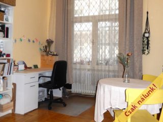 Eladó 111 m²-estársasházi lakás VIII. Kerület (Palotanegyed) , Vas utca: 142'800'000 Ft
