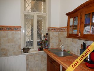 Eladó 111 m²-estársasházi lakás VIII. Kerület (Palotanegyed) , Vas utca: 142'800'000 Ft