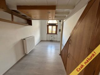 Eladó 27 m²-estársasházi lakás VIII. Kerület (Századosnegyed) , Hungária körút: 35'100'000 Ft