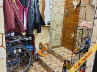 Eladó 46 m²-estársasházi lakás VIII. Kerület (Századosnegyed) , Hungária körút: 35'000'000 Ft