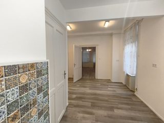 Eladó 50 m²-estársasházi lakás VIII. Kerület (Századosnegyed) , Stadionok melletti utca: 64'900'000 Ft