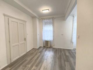 Eladó 50 m²-estársasházi lakás VIII. Kerület (Századosnegyed) , Stadionok melletti utca: 64'900'000 Ft