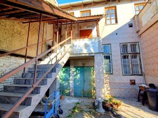 Eladó 202 m²-escsaládi ház VIII. Kerület (Tisztviselő telep) , Bíró Lajos utca: 269'000'000 Ft