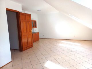 Kiadó 330 m²-esikerház VIII. Kerület (Tisztviselő telep) , Bíró Lajos utca: 900'000 Ft