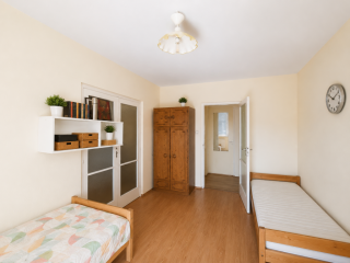 Eladó 71 m²-estársasházi lakás X. Kerület (Gyakorló lakótelep) , Árkád közeli utca: 69'000'000 Ft