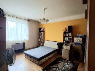 Eladó 54 m²-estársasházi lakás X. Kerület (Gyárdülő) , Üllői út: 63'000'000 Ft