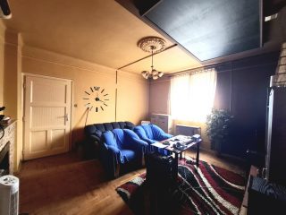 Eladó 54 m²-estársasházi lakás X. Kerület (Gyárdülő) , Üllői út: 58'000'000 Ft