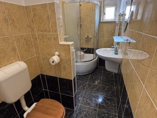 Kiadó 42 m²-estársasházi lakás X. Kerület (József A. ltp. közelében) , Zágrábi utca: 180'000 Ft