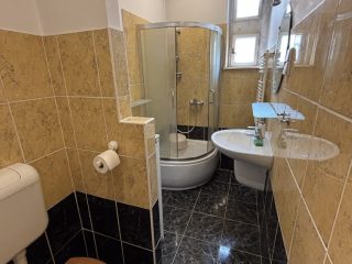 Kiadó 42 m²-estársasházi lakás X. Kerület (József A. ltp. közelében) , Zágrábi utca: 180'000 Ft