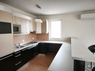 Eladó 109 m²-estársasházi lakás X. Kerület (Kőbánya) , Tara lakópark: 165'000'000 Ft