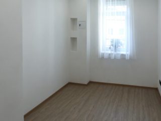 Eladó 76 m²-estársasházi lakás X. Kerület (Kőbánya Városközpont) , Liget utca: 98'400'000 Ft