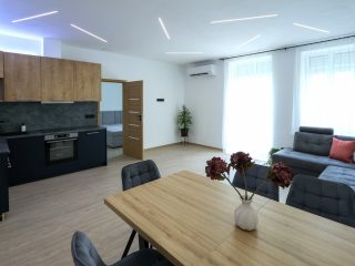 Eladó 76 m²-estársasházi lakás X. Kerület (Kőbánya Városközpont) , Liget utca: 89'900'000 Ft