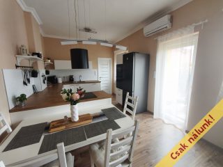 Eladó 94 m²-estársasházi lakás X. Kerület (Óhegy közelében) , Szlávy utca: 94'900'000 Ft