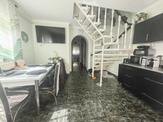 Eladó 72 m²-essorház X. Kerület (Újhegy) , Újhegyi lakótelep közelében: 84'900'000 Ft