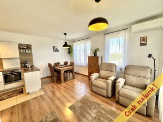 Eladó 65 m²-estársasházi lakás XI. Kerület (Albertfalva) , Mezőkövesd út: 114'900'000 Ft