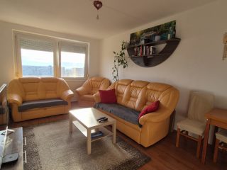 Kiadó 48 m²-estársasházi lakás XI. Kerület (Albertfalva) , Sáfrány utca: 230'000 Ft