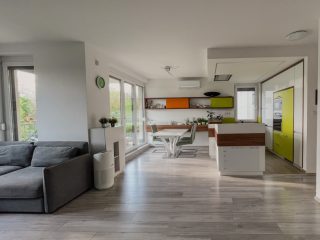 Eladó 112 m²-estársasházi lakás XI. Kerület (Hosszúrét) , Lépés utca: 209'000'000 Ft