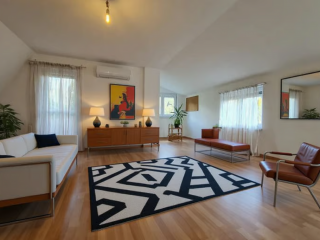 Eladó 105 m²-escsaládi ház XI. Kerület (Kamaraerdő) , Laska utca: 119'000'000 Ft