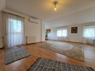 Eladó 105 m²-escsaládi ház XI. Kerület (Kamaraerdő) , Laska utca: 119'000'000 Ft