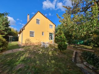 Eladó 105 m²-escsaládi ház XI. Kerület (Kamaraerdő) , Laska utca: 119'000'000 Ft