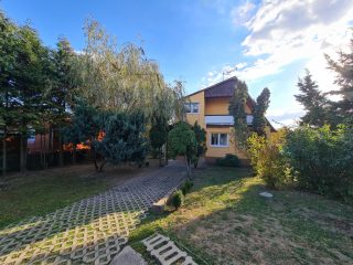 Eladó 105 m²-escsaládi ház XI. Kerület (Kamaraerdő) , Laska utca: 119'000'000 Ft